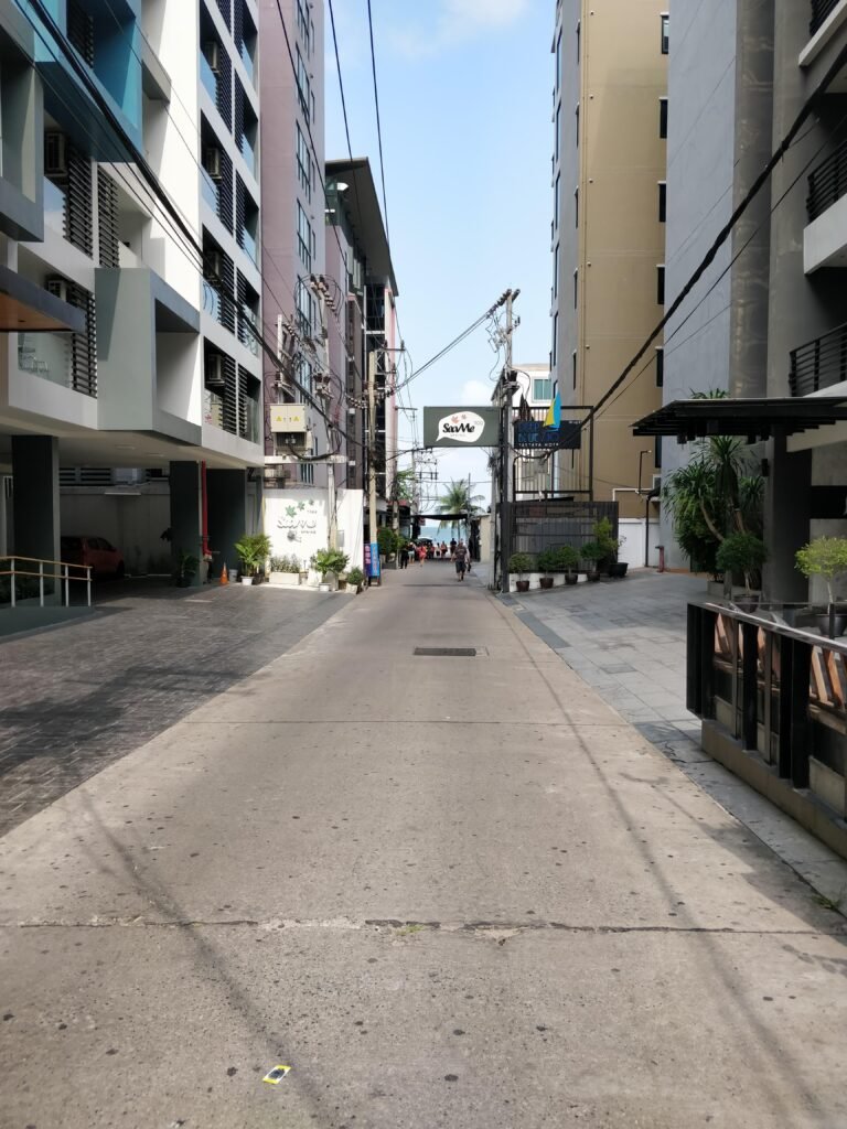 Thailand Blog: Pattaya Day 1 in front of our hotel